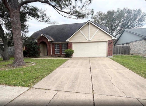 Homes For Rent - 4707 Linden Place<br/> Pearland, TX 77584