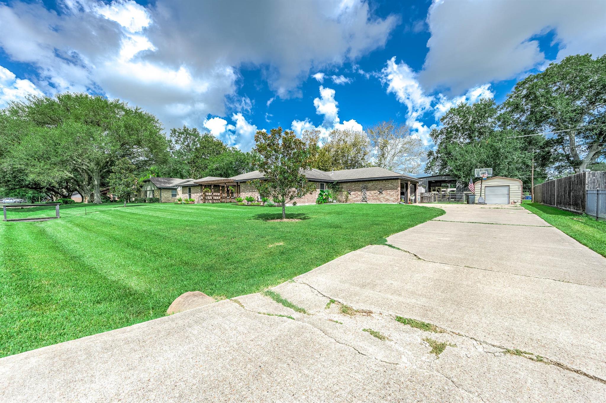 63 E County Road 136