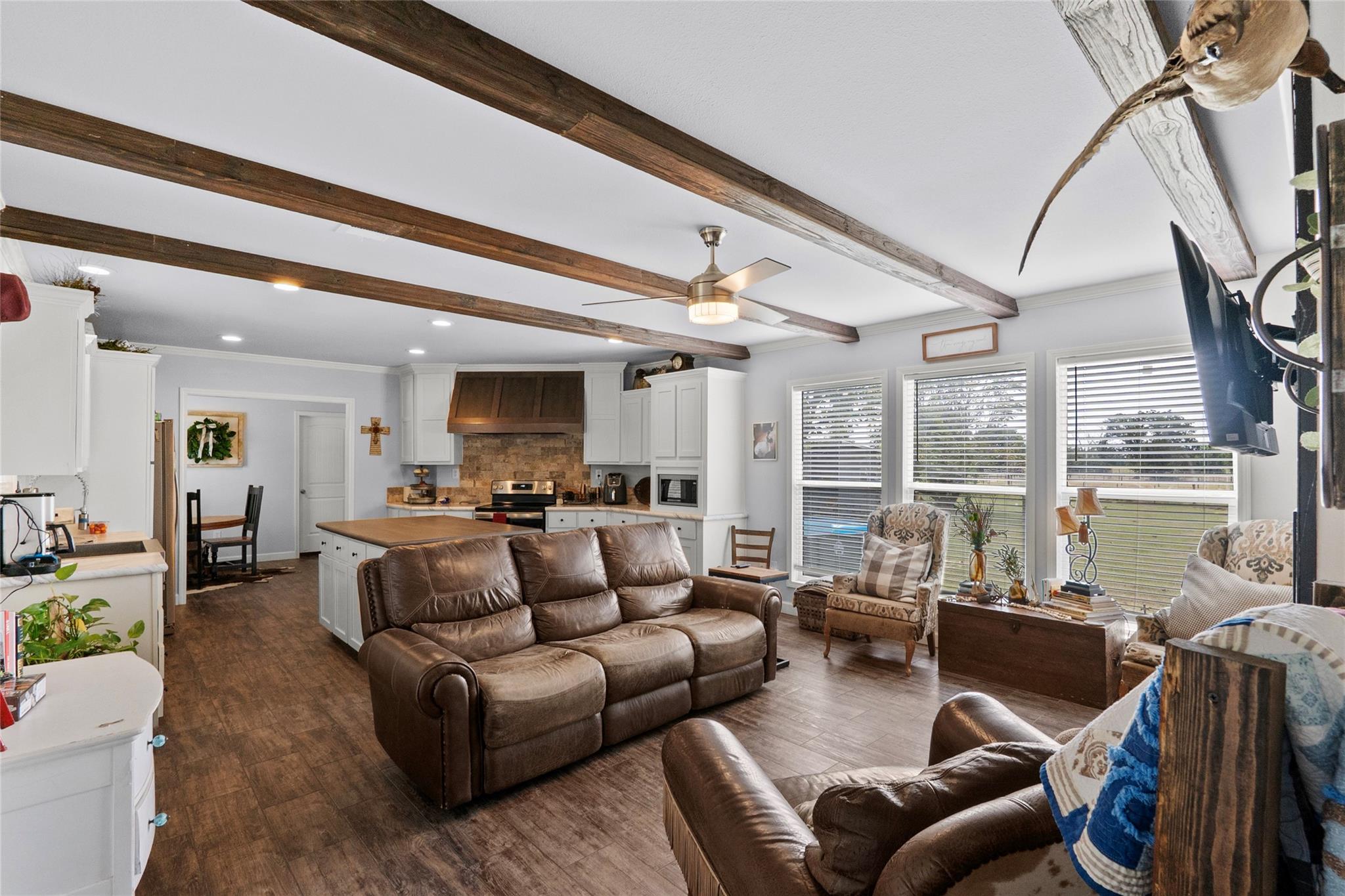 2098 Fellowship Lane