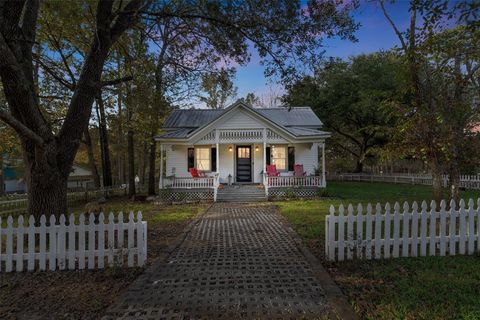 Photo of 91 Willow Street, Point Blank, TX 77364 (MLS # 32258470)