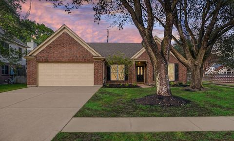 Photo of 1419 Lamplight Trail Drive, Katy, TX 77450 (MLS # 44250734)
