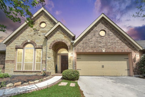 Homes For Sale - 18614 Town Bluff Drive<br/> Cypress, TX 77433