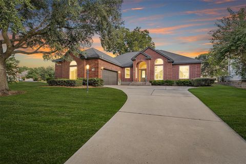 Photo of 133 Waterford Way, Montgomery, TX 77356 (MLS # 54505713) Photo of 133 Waterford Way, Montgomery, TX 77356 (MLS # 54505713)