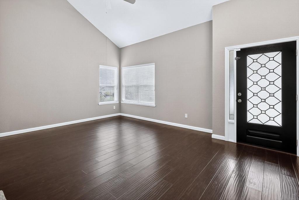 9122 Cypress Square Drive