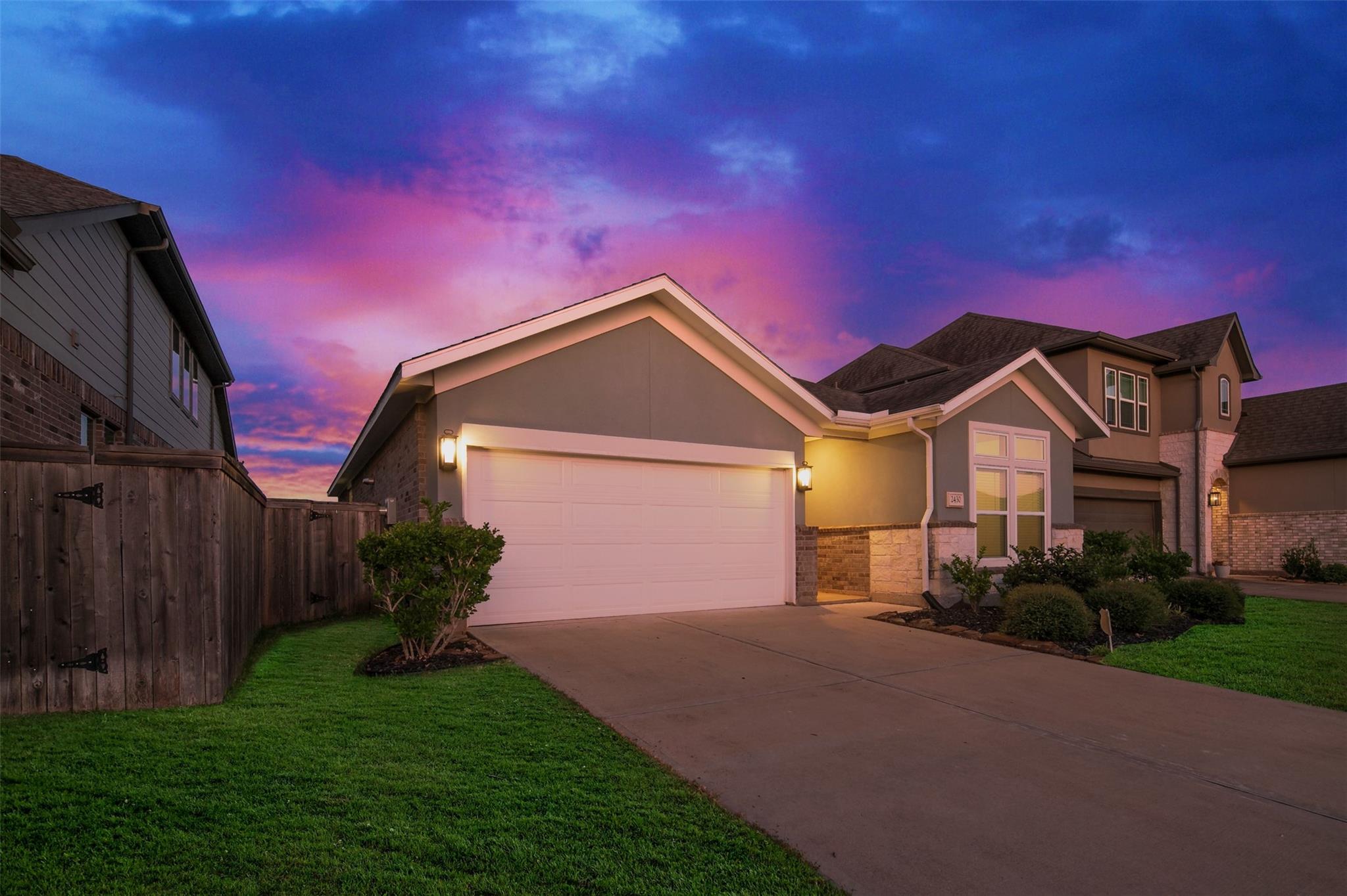 2430 Manor Valley Ln