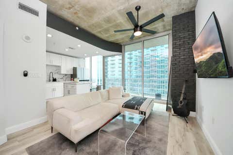 Photo of 5925 Almeda Road #11616, Houston, TX 77004 (MLS # 76425813)