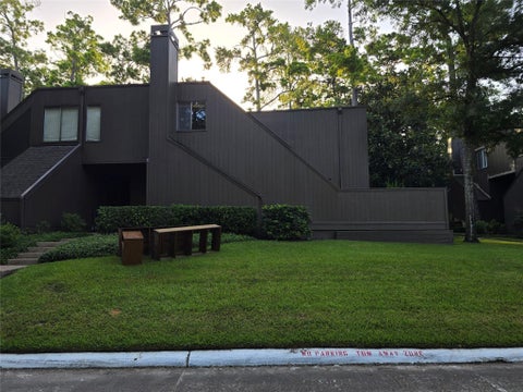 Townhouse For Sale - 31 Litchfield Lane<br/> Harris County, Houston, TX 77024