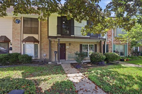Photo of 1711 Alabama Street #1, Pasadena, TX 77503 (MLS # 35211929)