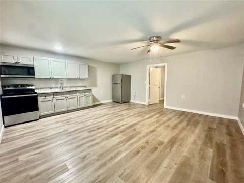 Photo of 6705 Fairway Dr DR #29, Houston, TX 77087 (MLS # 44744822)