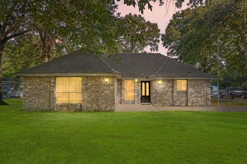 Photo of 11514 Foxburo Drive, Houston, TX 77065 (MLS # 64995503)