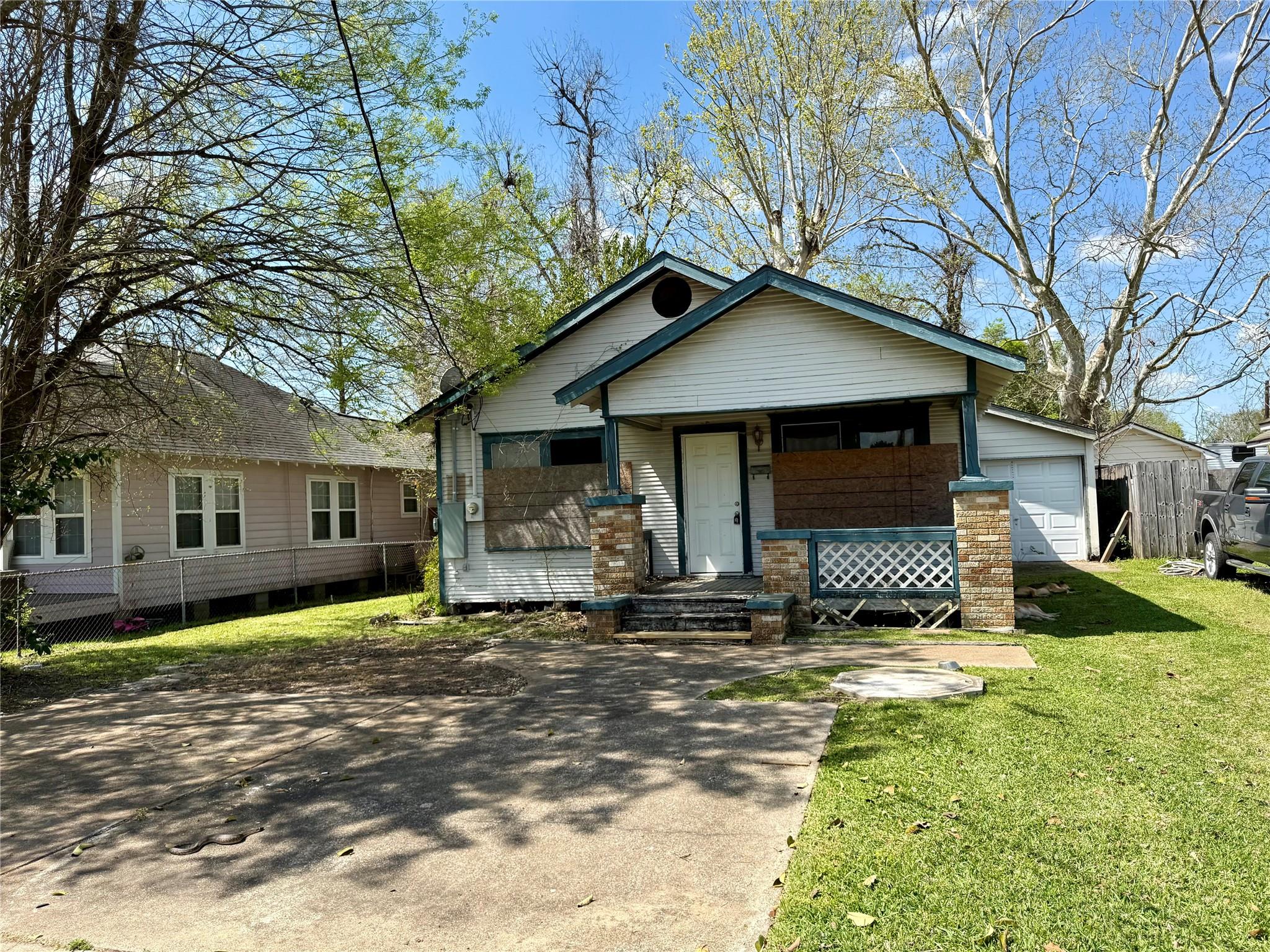 202 S Magnolia Street