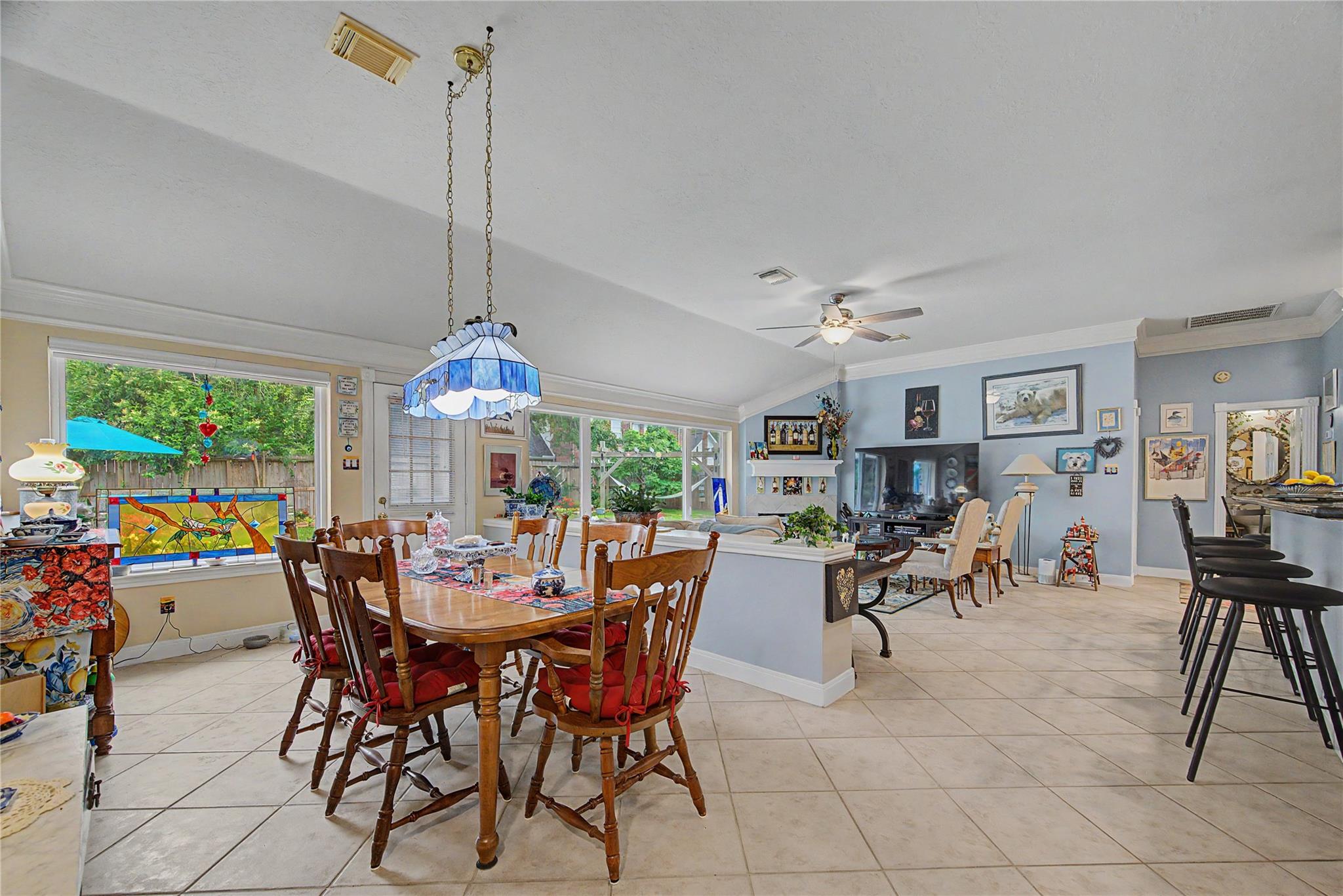 911 Lake Country Drive