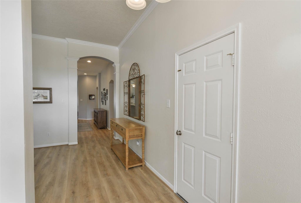 Photo of 5307 Aspen Lake Court, Houston, TX 77345 (MLS # 9266279)