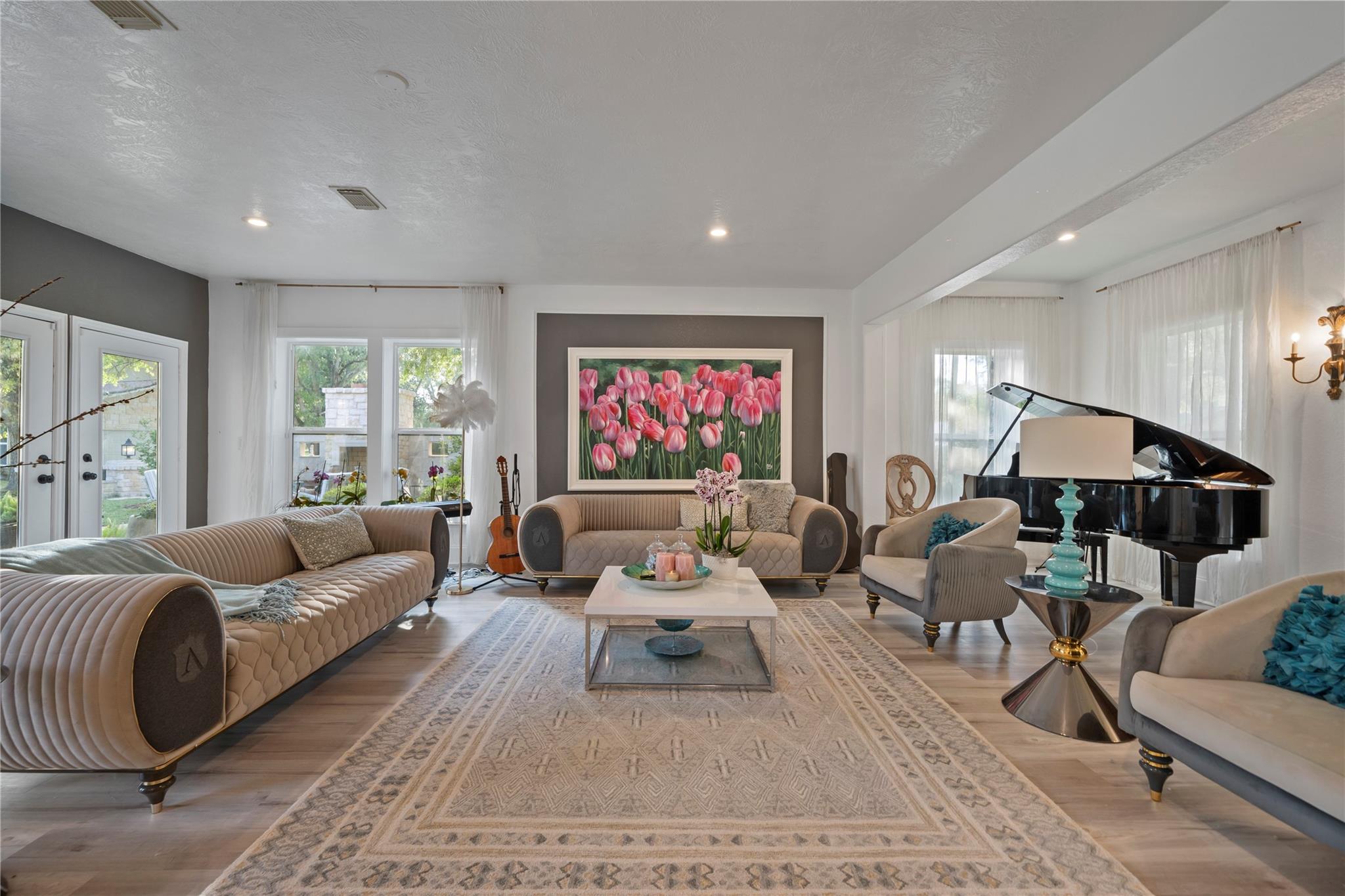 3122 N Saddlebrook Lane