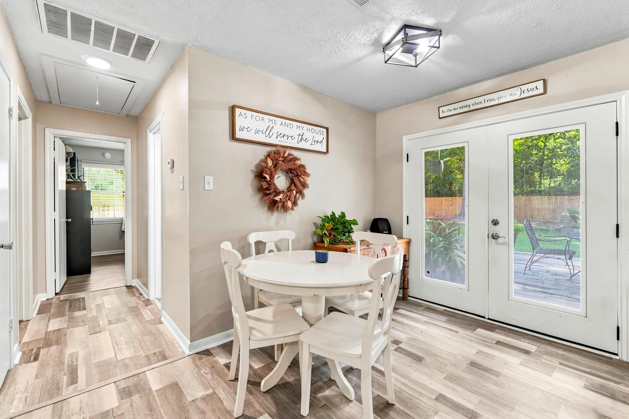 215 Lazy Oak Drive
