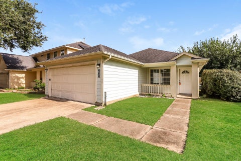 Photo of 19747 Plantation Grove Trail, Katy, TX 77449 (MLS # 46197528)