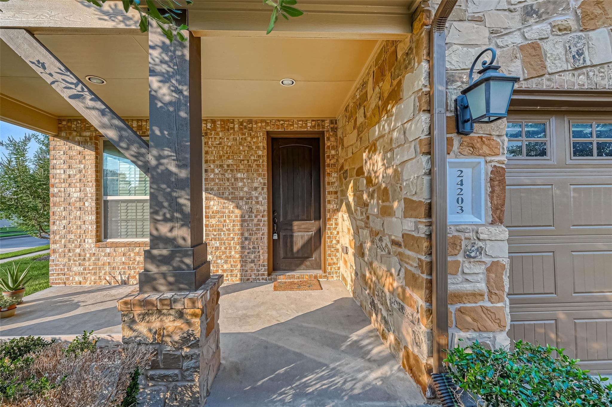 24203 Peralta Glen Lane