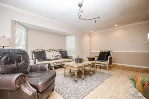 Tiny photo for 1938 Augusta Drive, Houston, TX 77057 (MLS # 95151338)