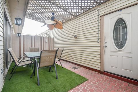 Tiny photo for 1938 Augusta Drive, Houston, TX 77057 (MLS # 95151338)