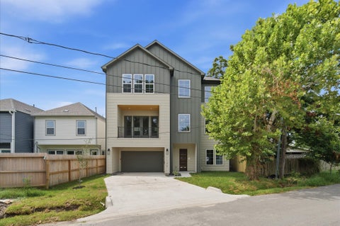 Photo of 1104 Gibbs Street, Houston, TX 77009 (MLS # 11989383)