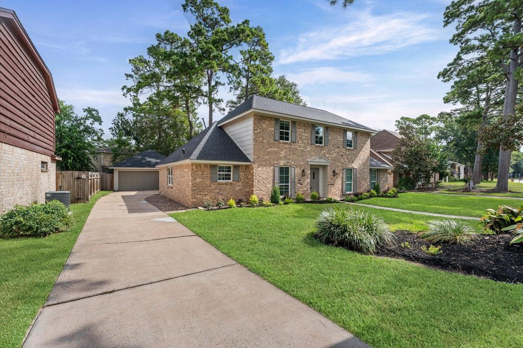 Photo of 10722 Glenway Drive, Houston, TX 77070 (MLS # 96550108)