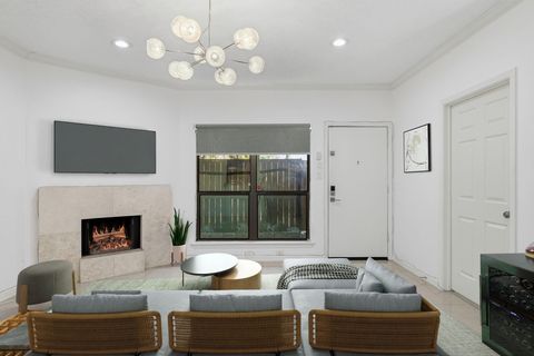 Photo of 1100 Augusta Drive #57, Houston, TX 77057 (MLS # 7636024)