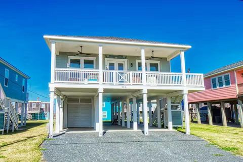 Photo of 326 Sand Dune Court, Surfside Beach, TX 77541 (MLS # 35768631)