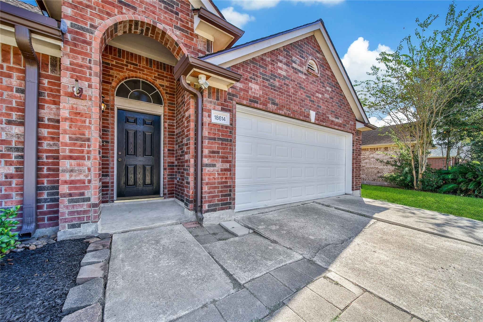 18614 Woodbreeze Drive