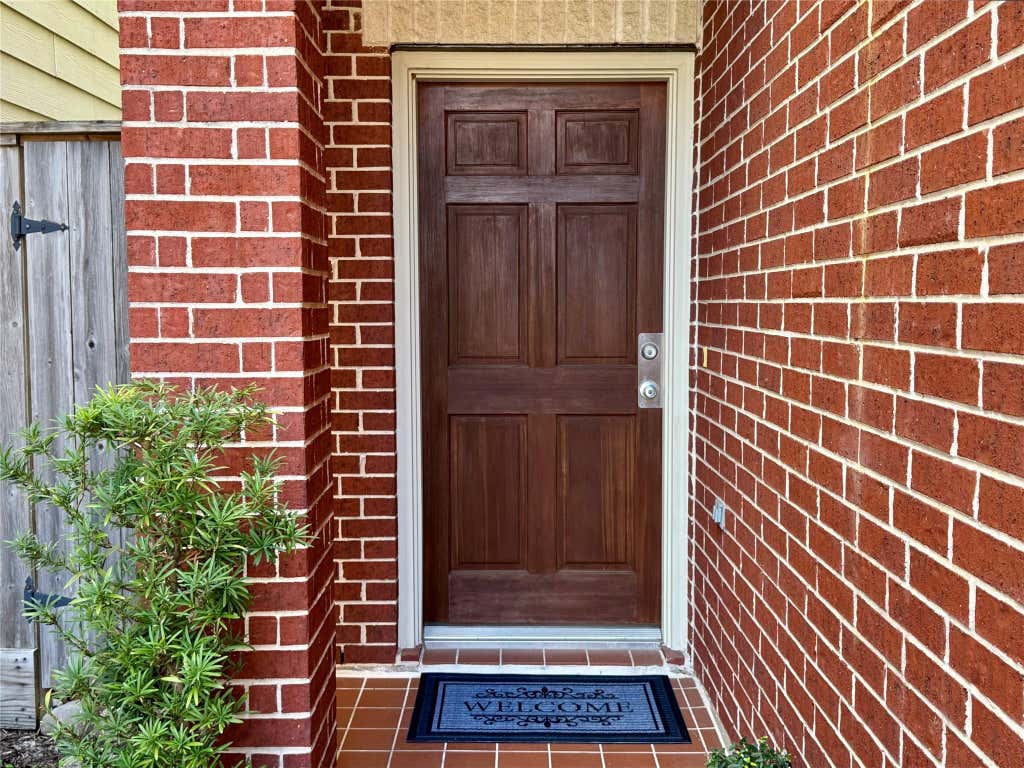 Photo of 9833 Sandra Ann Court, Houston, TX 77025 (MLS # 81657713)