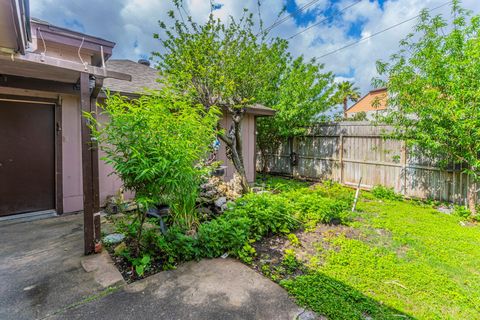 Tiny photo for 1922 Hickory Lawn Drive, Houston, TX 77077 (MLS # 49003388)