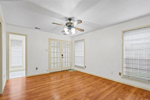 Tiny photo for 1922 Hickory Lawn Drive, Houston, TX 77077 (MLS # 49003388)