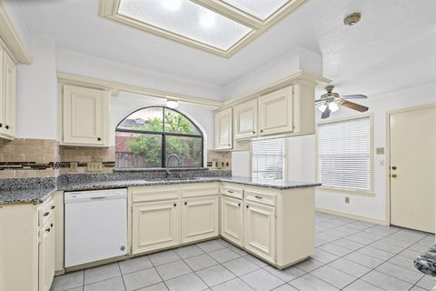 Tiny photo for 1922 Hickory Lawn Drive, Houston, TX 77077 (MLS # 49003388)