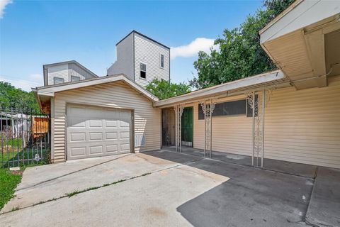 Photo of 3817 Anita Street #B, Houston, TX 77004 (MLS # 38304596)