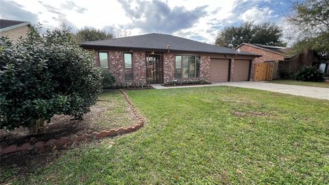 Photo of 6615 Deer Ridge Lane, Houston, TX 77086 (MLS # 72104046)