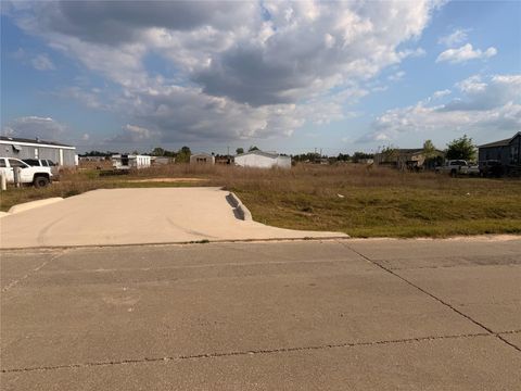 Vacant Land For Sale - 751 Road 57071<br/> Cleveland, TX 77327