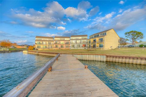 Condo For Sale - 445 Carolcrest Lane #323<br/> Livingston, TX 77351