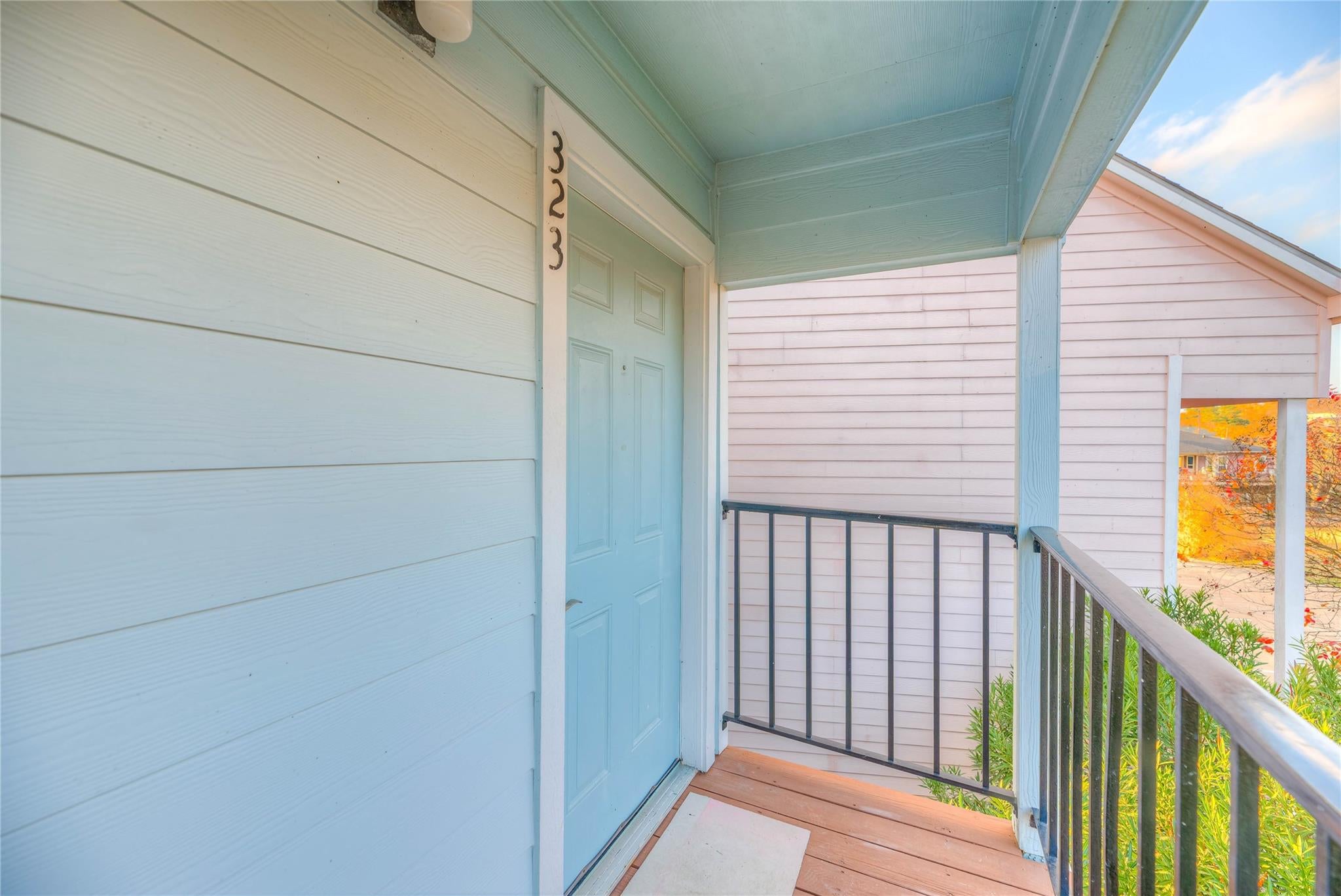 445 Carolcrest Lane 323