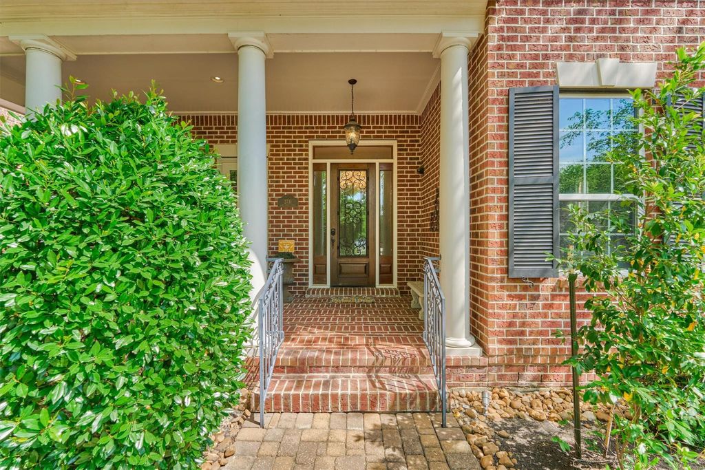 Photo of 2731 Lake Front Circle, The Woodlands, TX 77380 (MLS # 55392067)