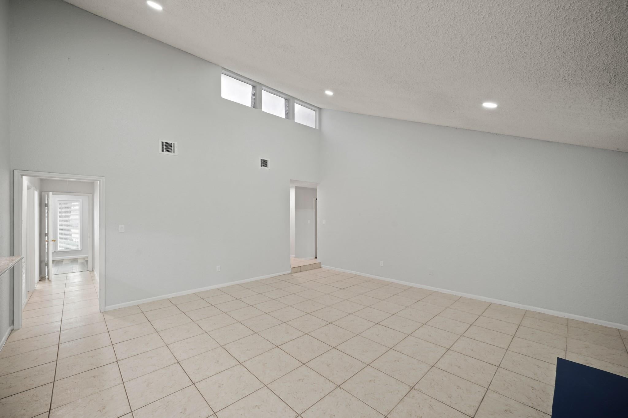 22202 Cimarron Parkway