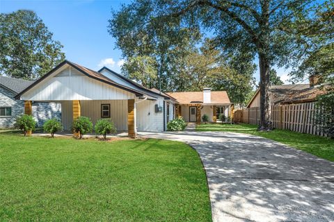 Photo of 238 Point Clear Drive, Conroe, TX 77304 (MLS # 92307386)
