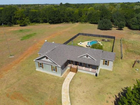 3995 County Road 405 Lexington TX 78947