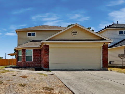 Homes For Rent - 9928 Grebe Drive<br/> Conroe, TX 77385