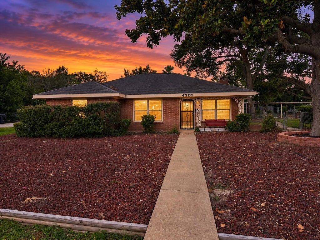 Photo of 4101 Philco Drive, Houston, TX 77080 (MLS # 87284059)