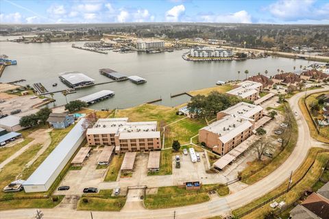 Condo For Sale - 15575 Marina Drive #316C<br/> Conroe, TX 77356
