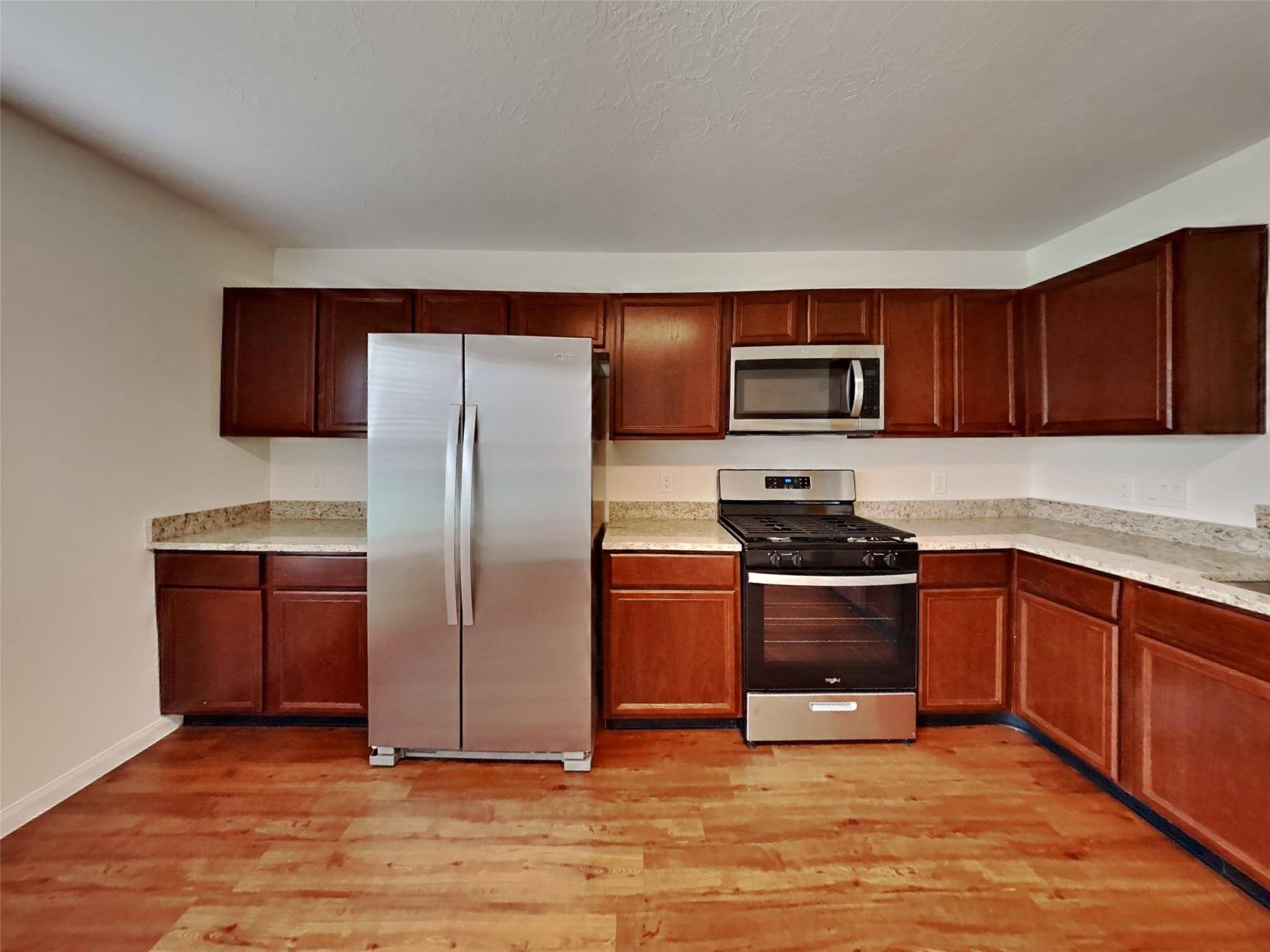 3906 Hawthorne Glen Court