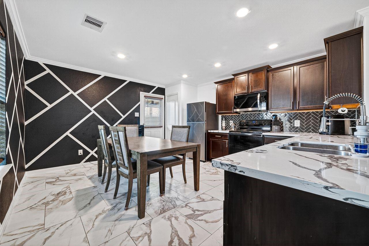 6150 El Oro Drive