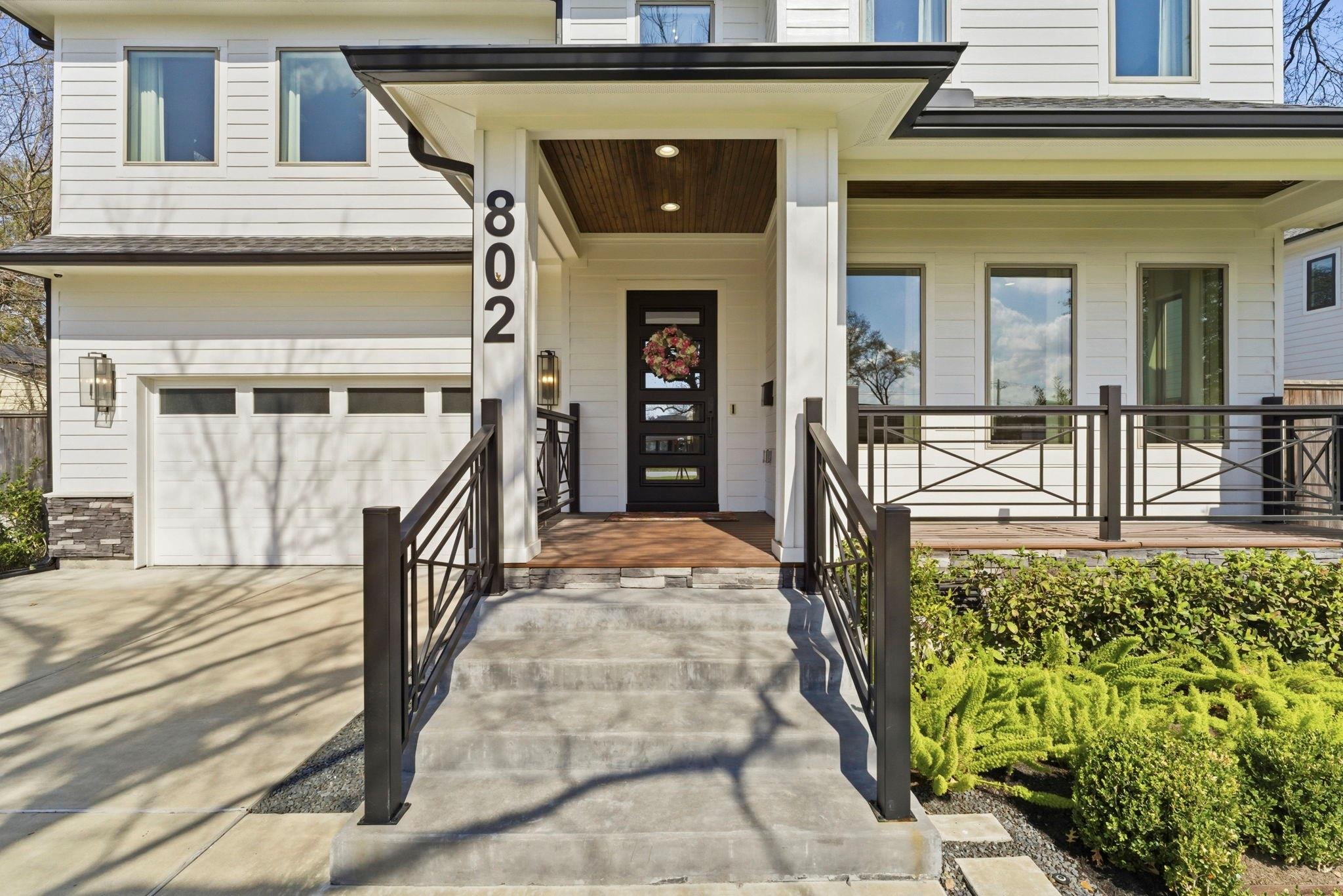802 W 30th Street