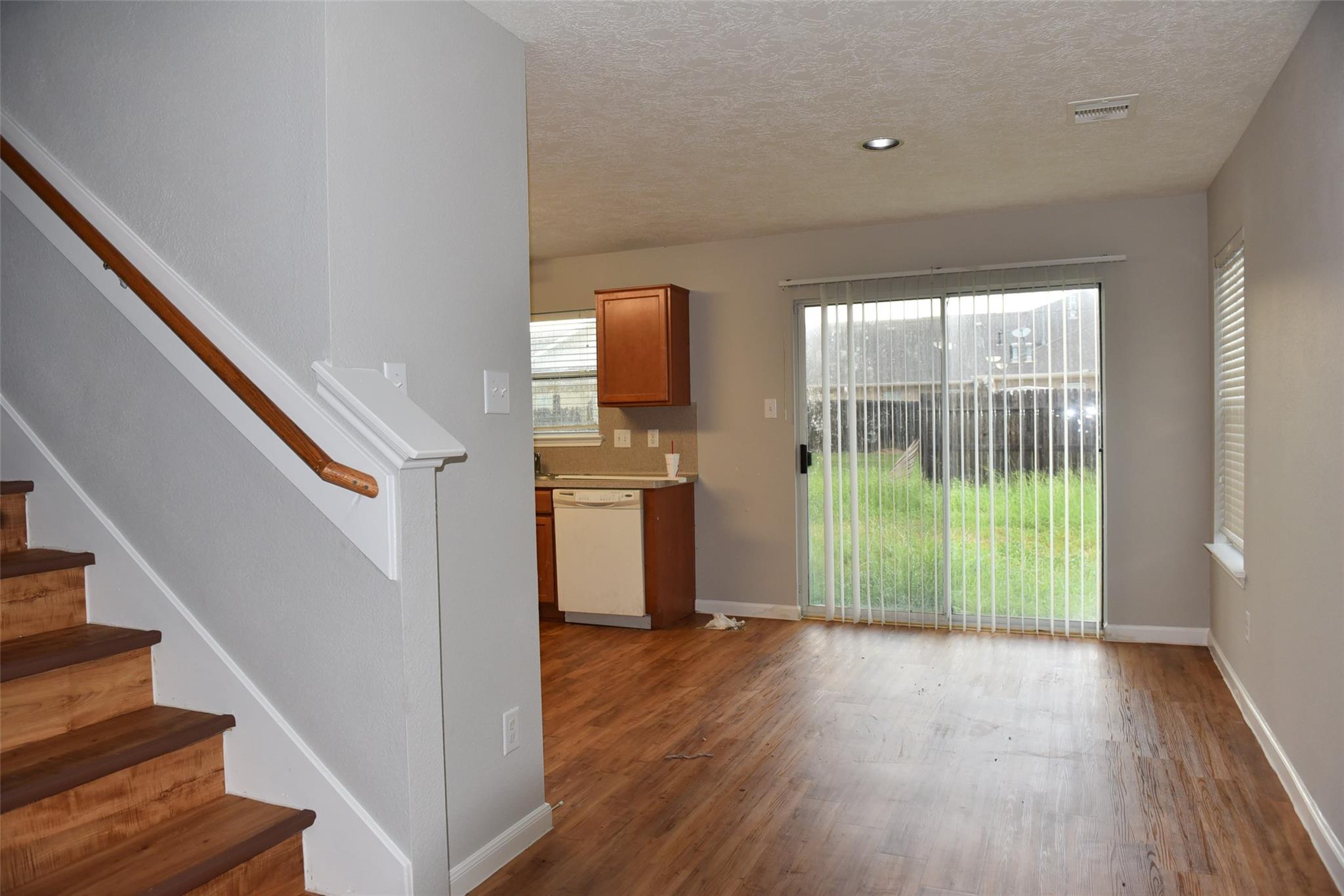 18214 Tupper Bend