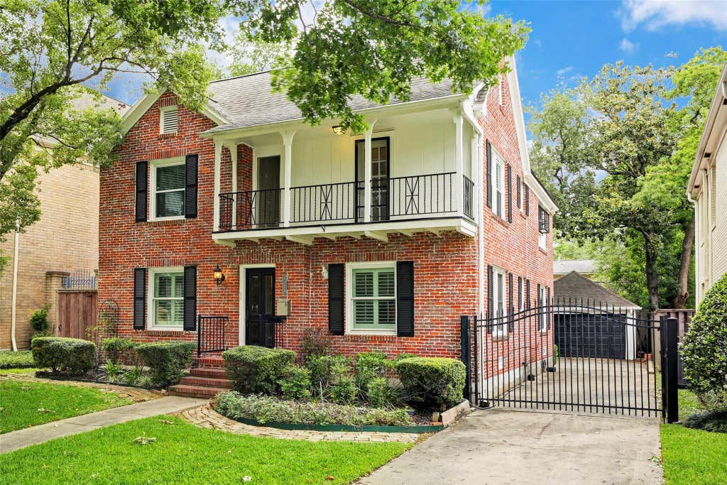 Photo of 2324 Goldsmith Street #B, Houston, TX 77030 (MLS # 19658866)