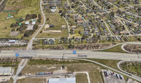 Photo of 1018 Calloway, Houston, TX 77029 (MLS # 37220933)